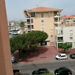 Appartement En Front De Mer Avec Parking Privatif