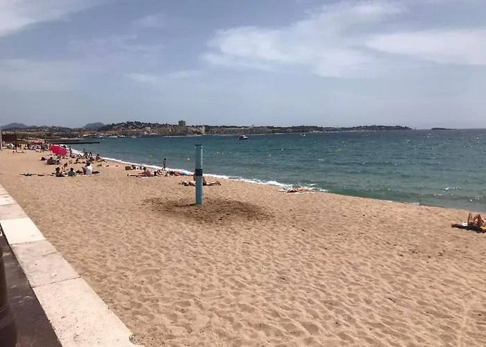 Appartement En Front De Mer Avec Parking Privatif